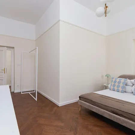Bright Oatmeal Ap - 3Br For 8 - Kazimierz